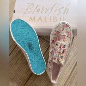 Brand New Blowfish floral shoes